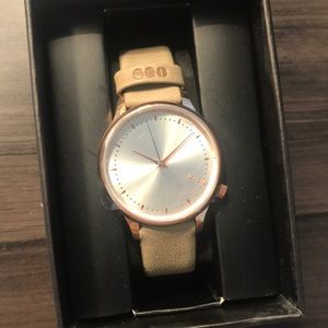 KOMONO women’s Estelle watch in moss green